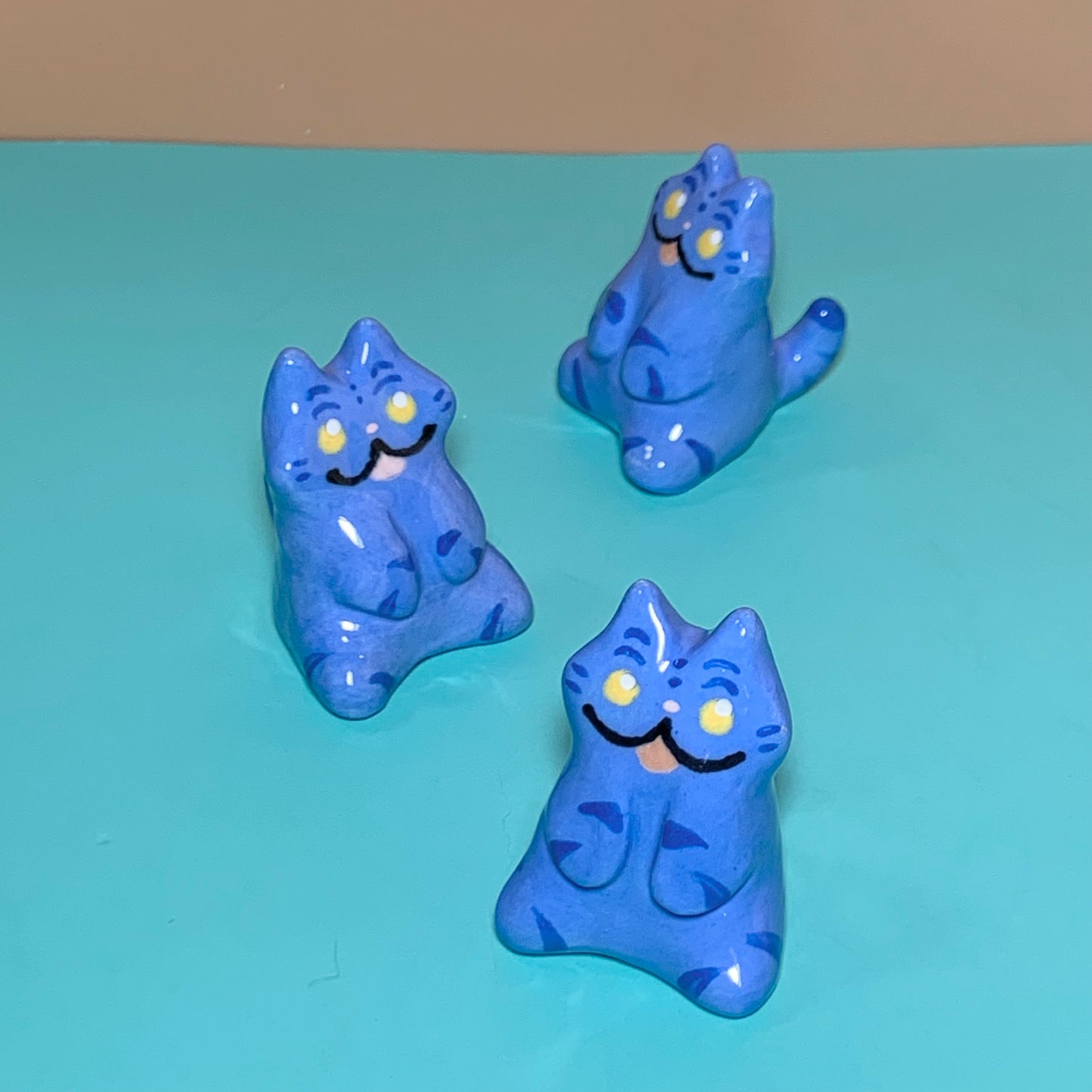 KPDH Derpy Cat Ceramic Figurine