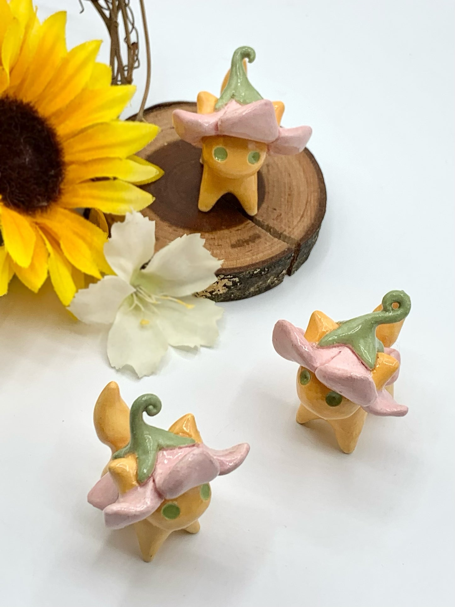 Flower Kitty Ceramic Figurine- Pink Tulip