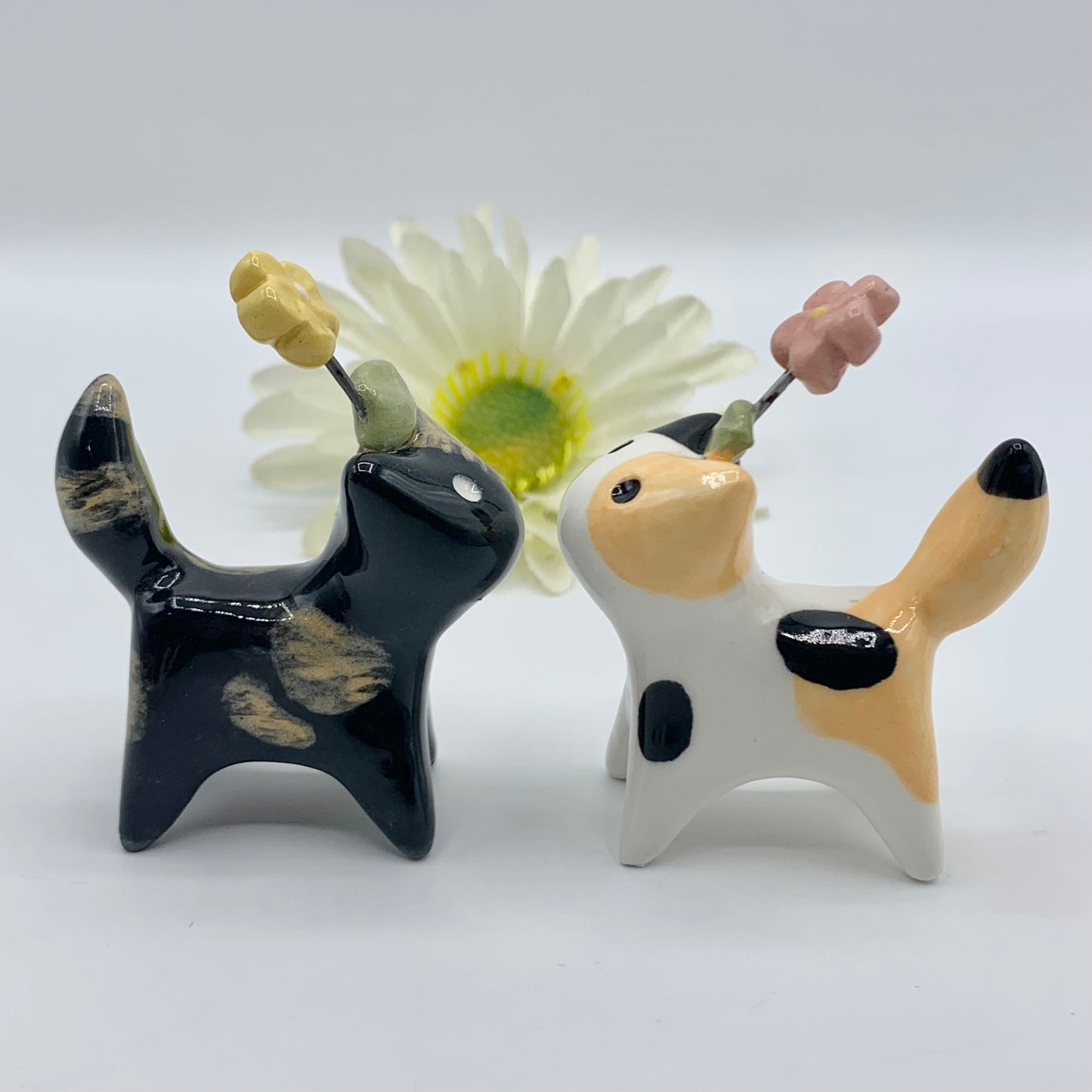 Flower Bouquet Ceramic Spotted Cats