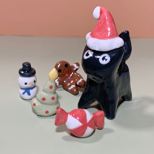 Santa Set Kitty Cat Ceramic Figurine with Magnetic Attachments