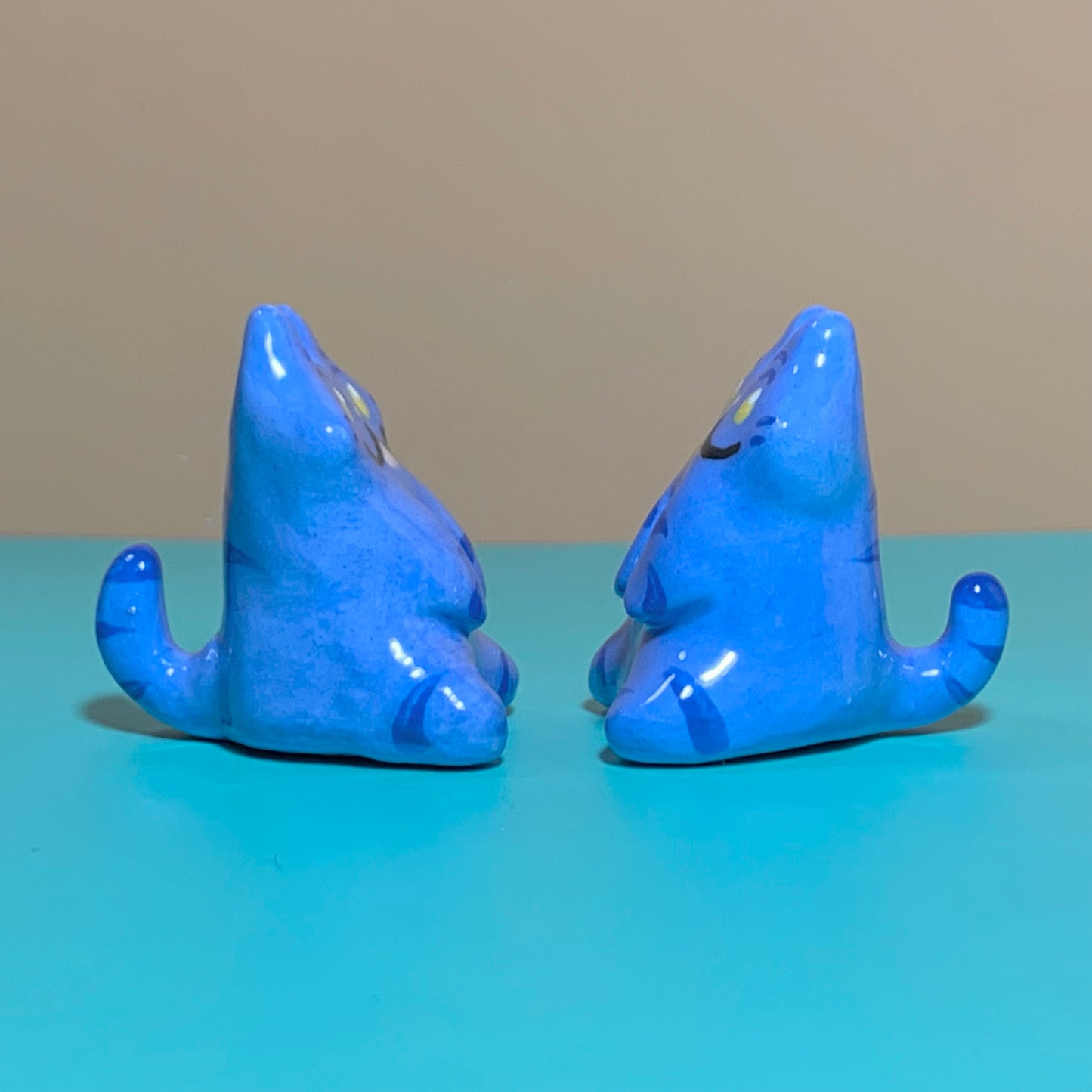 KPDH Derpy Cat Ceramic Figurine