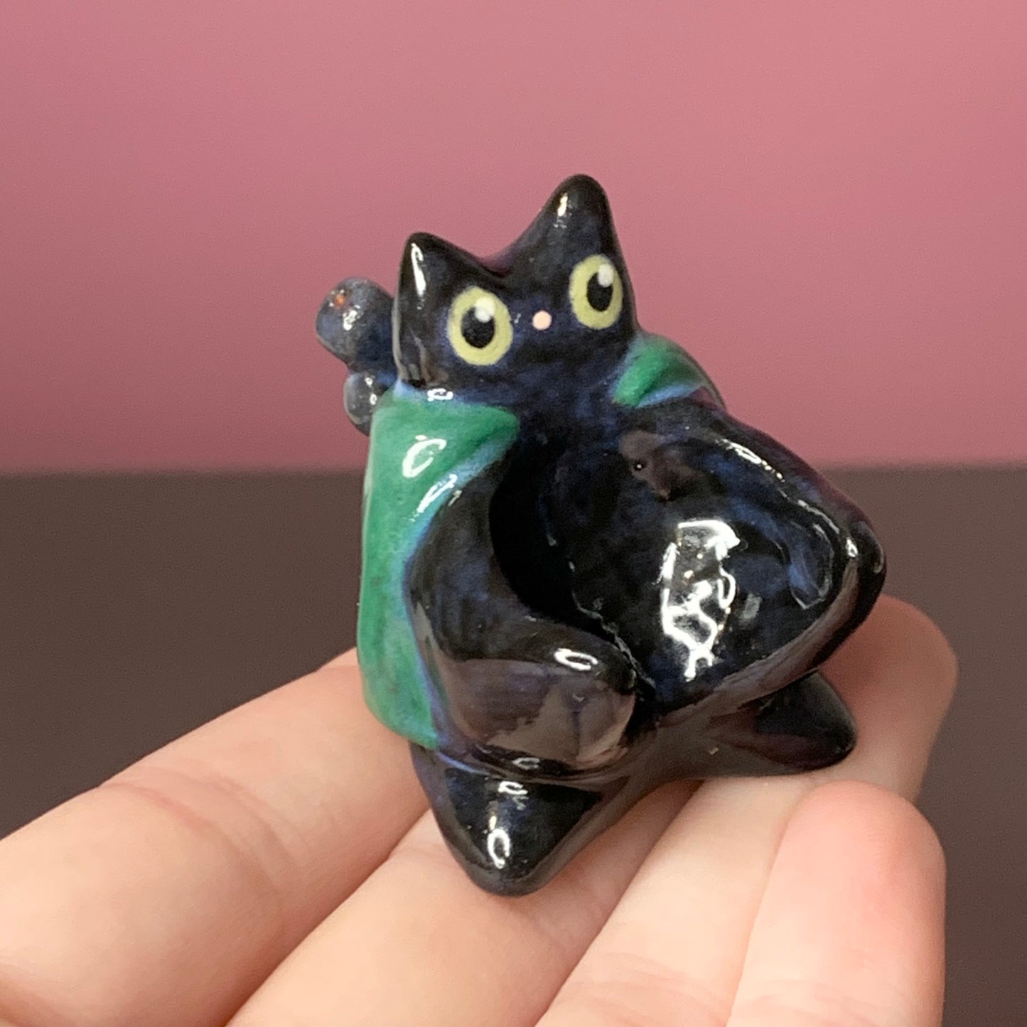 Cat w/ Weapon Attachments Dnd Companion D20 Holder