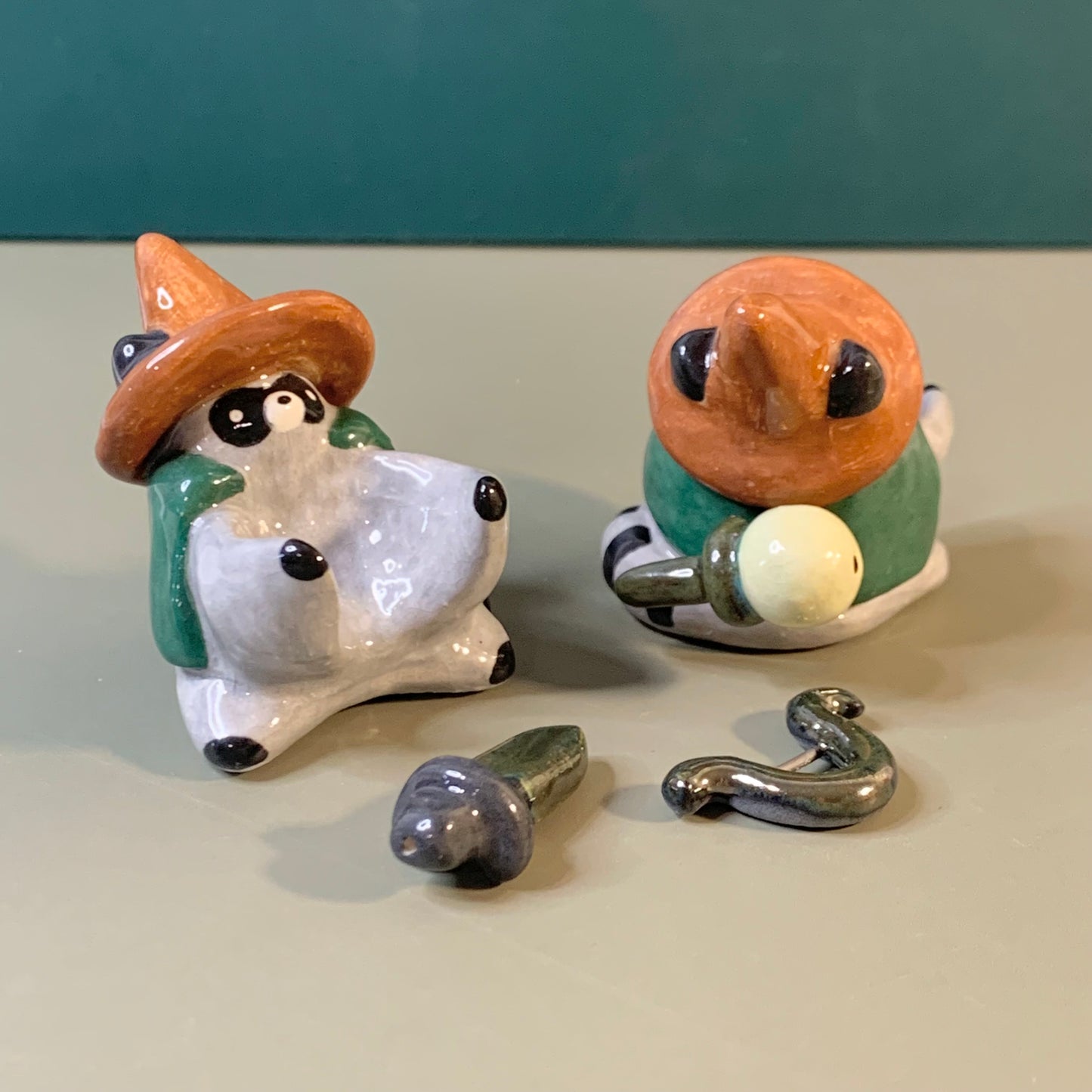 Companions w/ Weapon Attachments Dnd D20 Holder