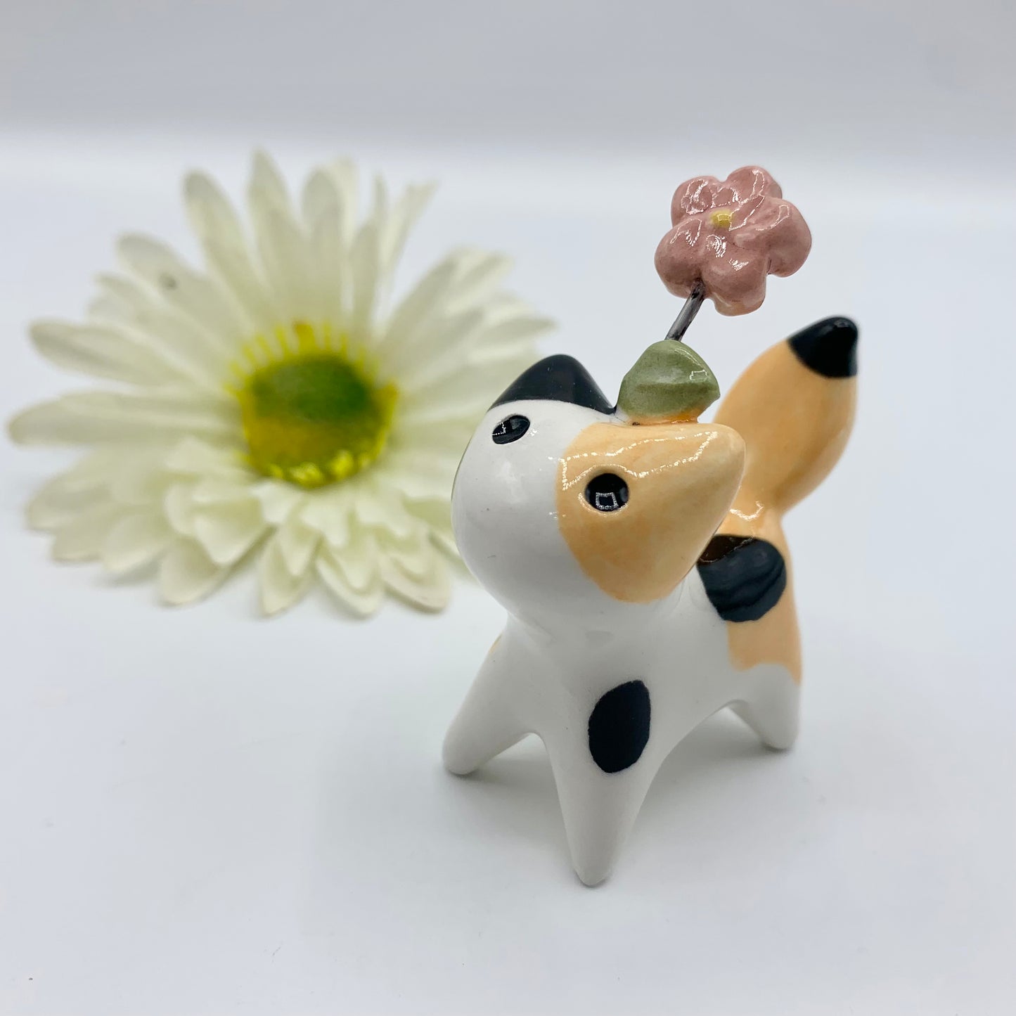 Flower Bouquet Ceramic Spotted Cats