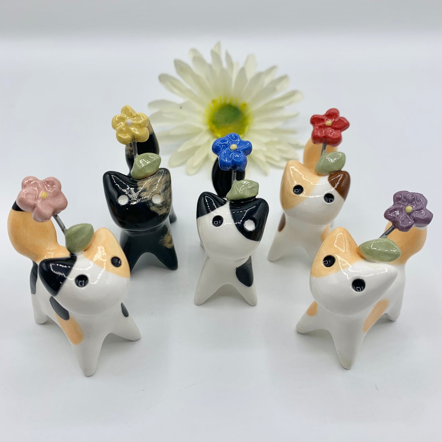 Flower Bouquet Ceramic Spotted Cats