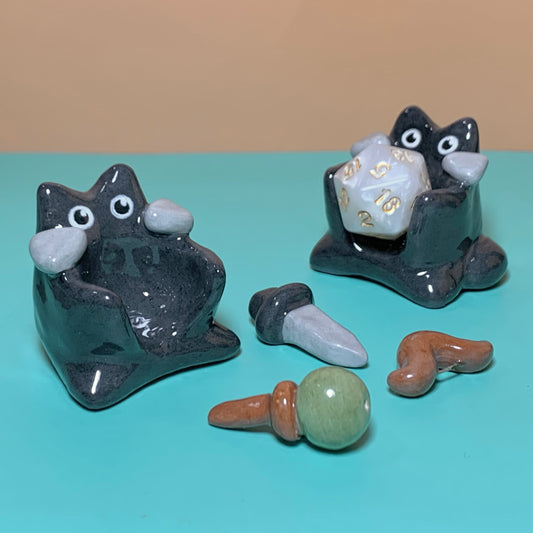 Dnd Companion Cat D20 Holder with Attachments