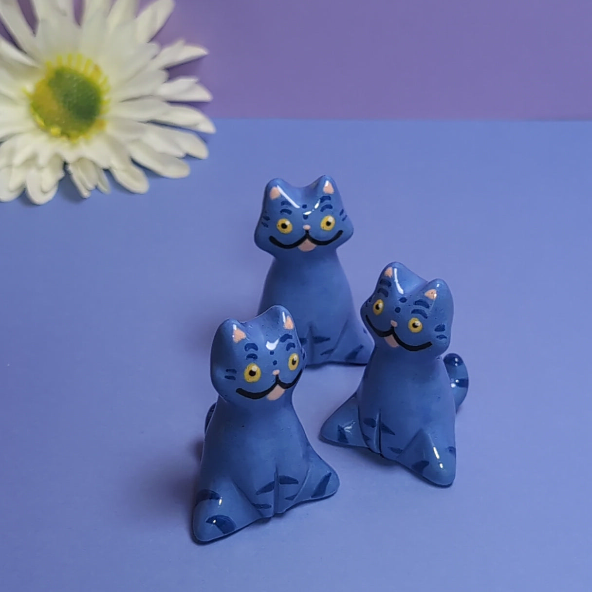 KPDH Derpy Cat Ceramic Figurine
