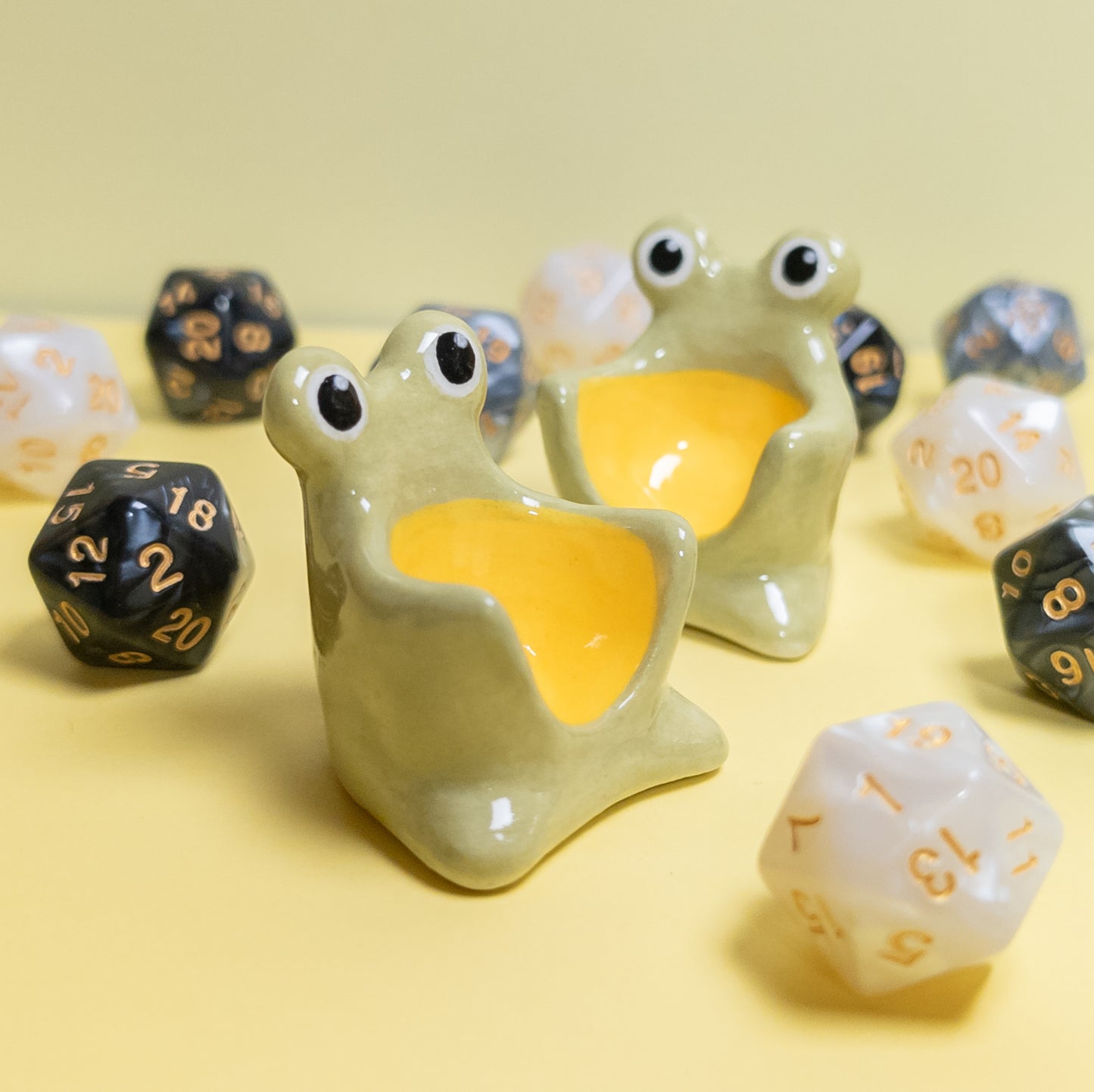 Dnd Frog Companion D20 Holder