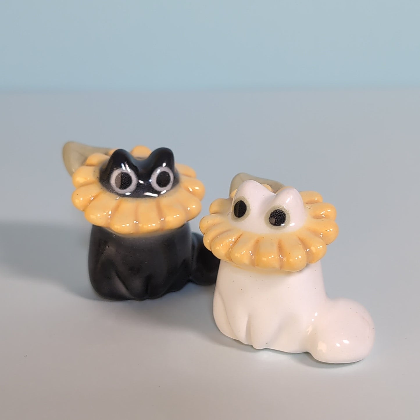 Mini Sunflower Kitty Cat Ceramic Figurine