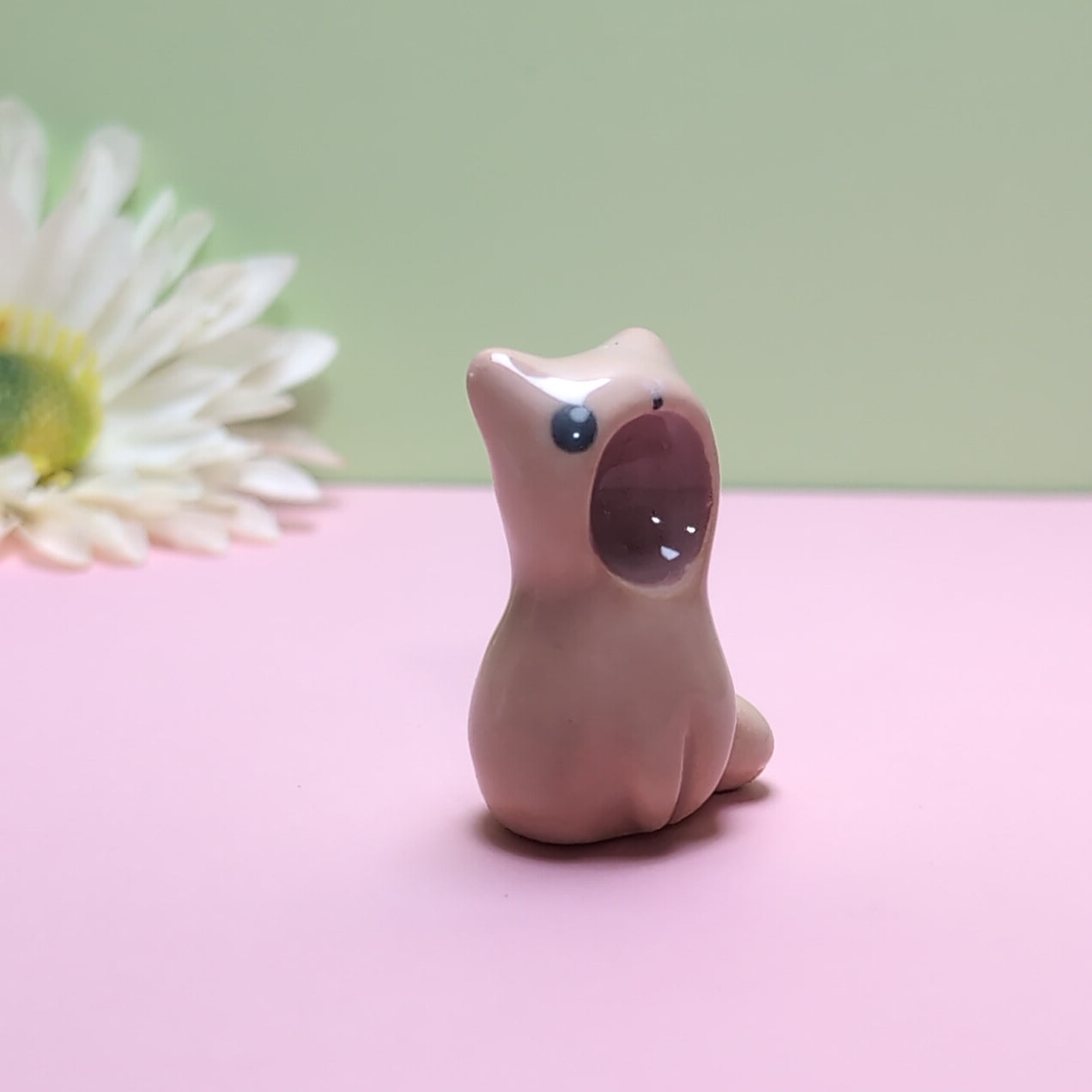 Screaming Cat Ceramic Figurine